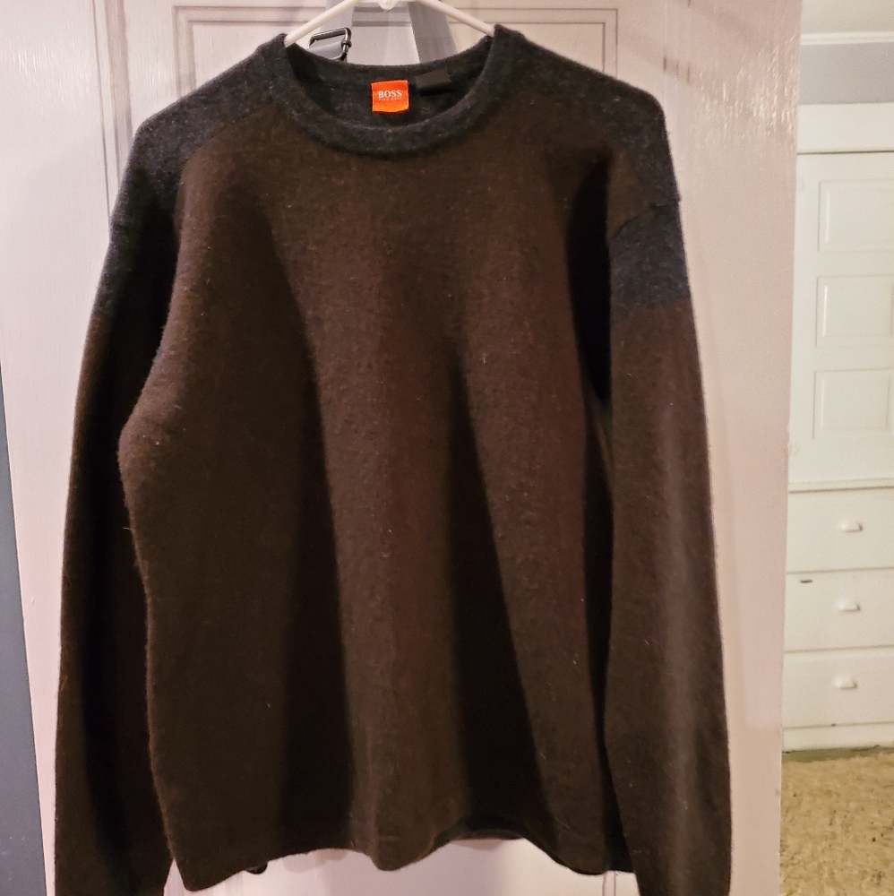 Hugo Boss Sweater 100% lambs wool size L